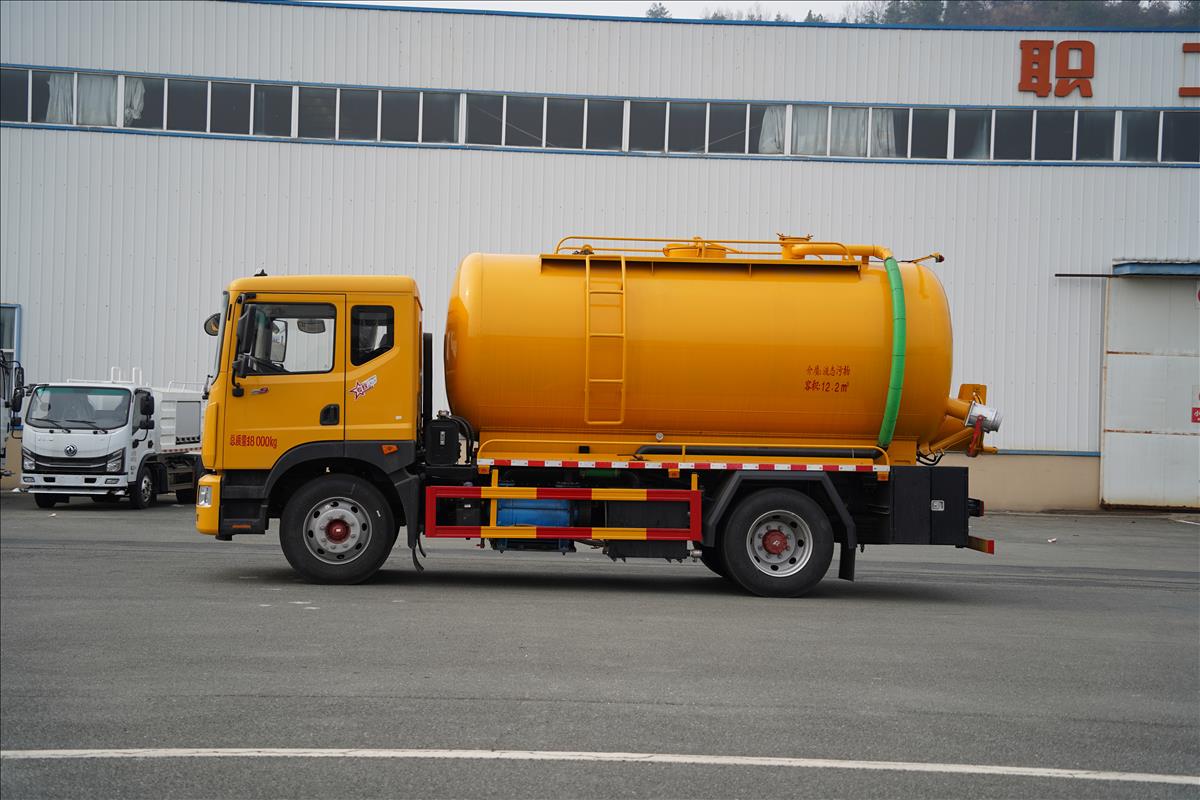 18T吸污車