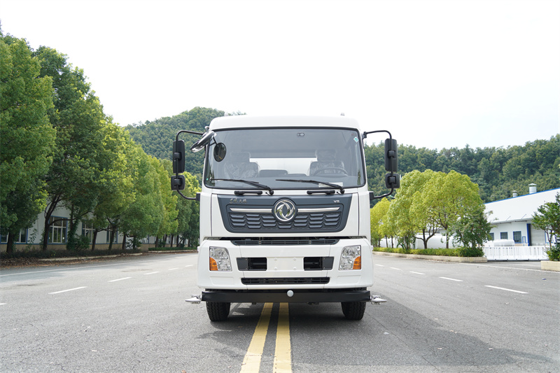 東風天錦VR灑水車 15方（燃油車） EQ5183GPSSDF6