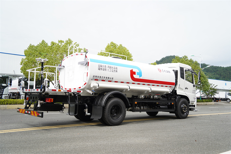 東風天錦VR灑水車 15方（燃油車） EQ5183GPSSDF6